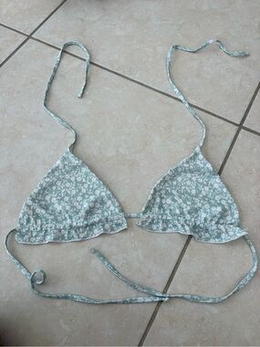 Floral Triangle Tie Bikini Top in light blue/green